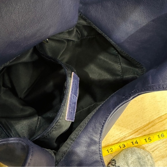 BAG New York genuine Leather cut-out shoulder bag in navy blue - Picture 5 of 5